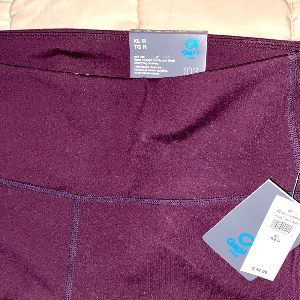 NWT GapFit Full Length Activewear Legging
